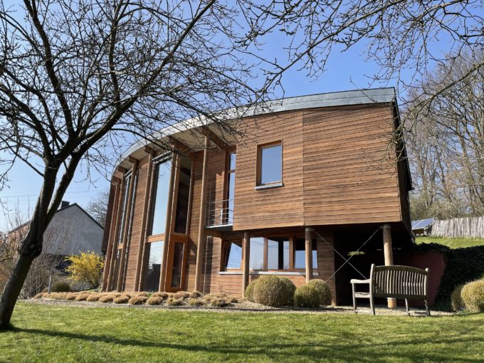 Maison d’architecte bioclimatique offrant une superbe vue !