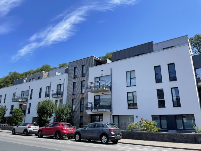 Appartement 1 chambre avec terrasse, parking, cave et jardin