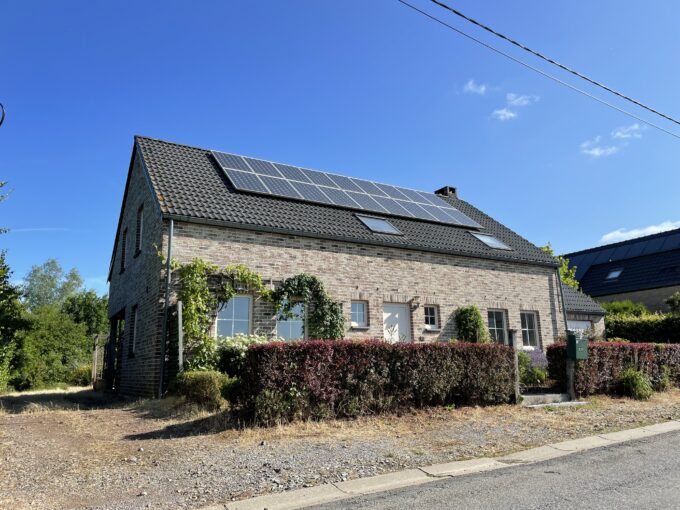 Maison 4 chambres avec garage, grenier et beau jardin !