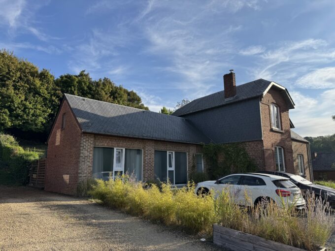 Maison 1 chambre avec terrasse, jardin et parking à Gelbressée !
