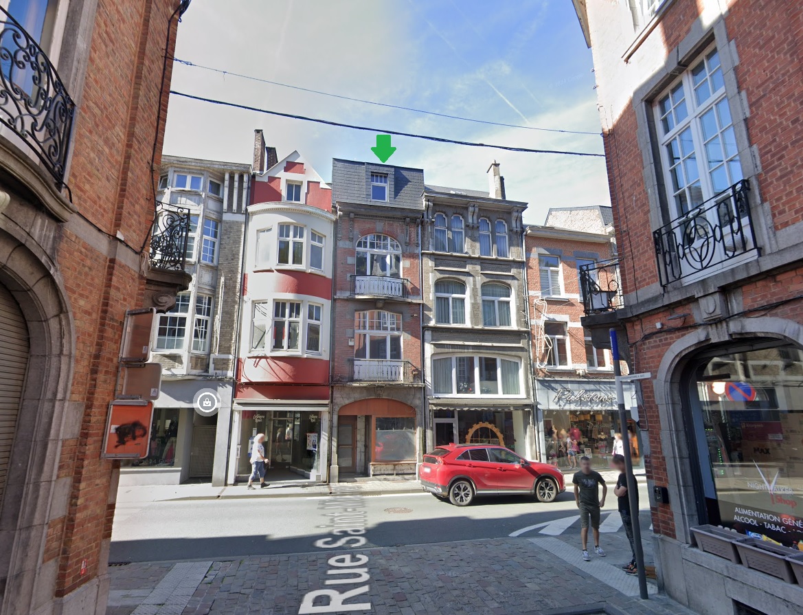 Immeuble mixte : 1 commerce et 3 niveaux habitables